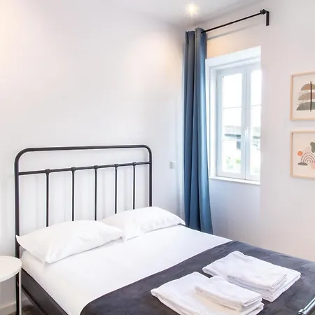 Serafina 1st Floor 2br With Swimingpool Lisboa