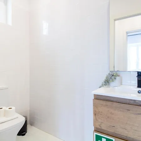 Serafina 1st Floor 2br With Swimingpool * Lisboa