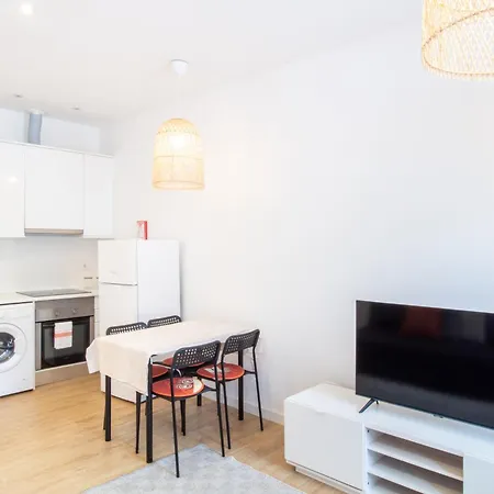 公寓 Serafina 1st Floor 2br With Swimingpool *